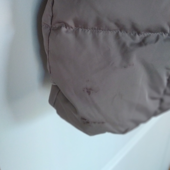 Vince Camuto Beige Puffer Jacket with Hood Attached. - Picture 10 of 10